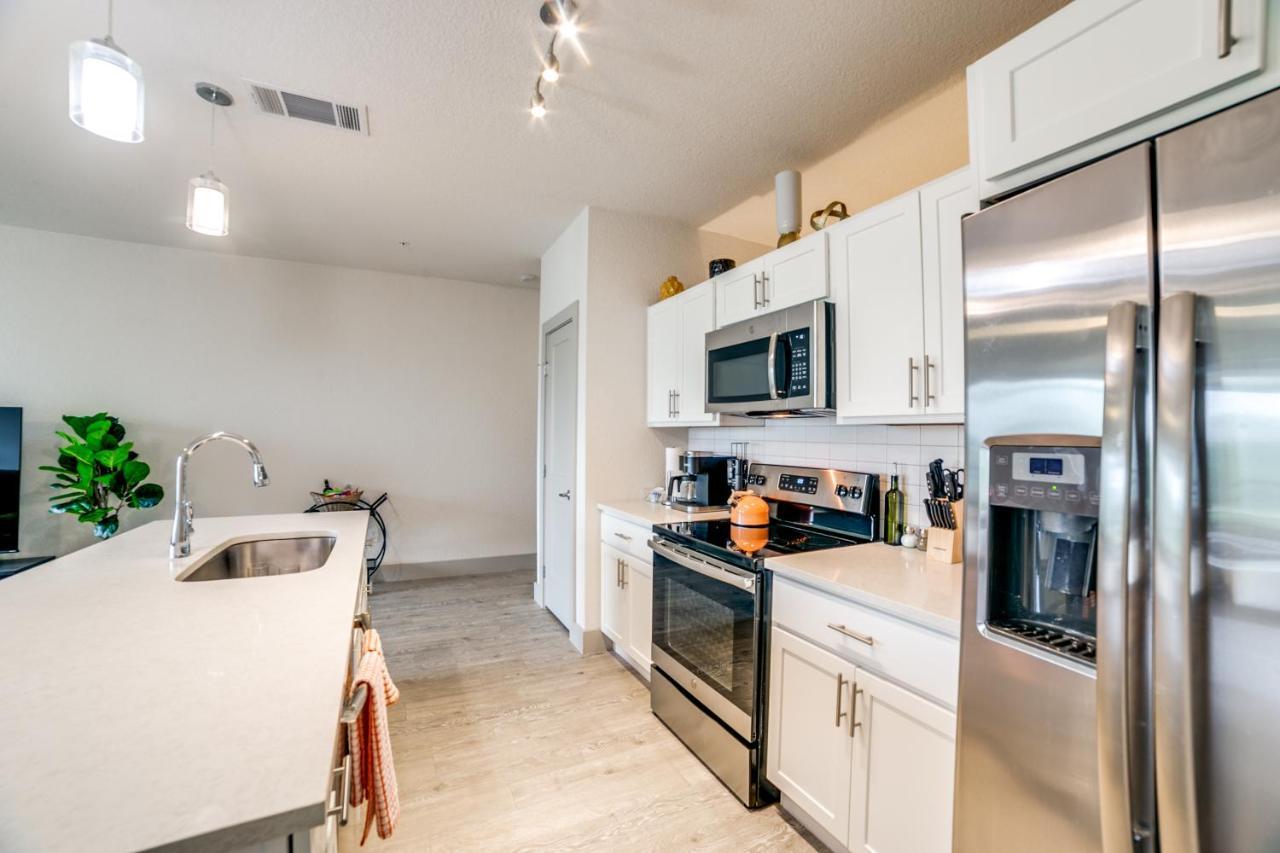 Downtown Apartment With Riverwalk Views Free Parking Pet Friendly Centrally Located On The Riverwalk San Antonio Exterior photo