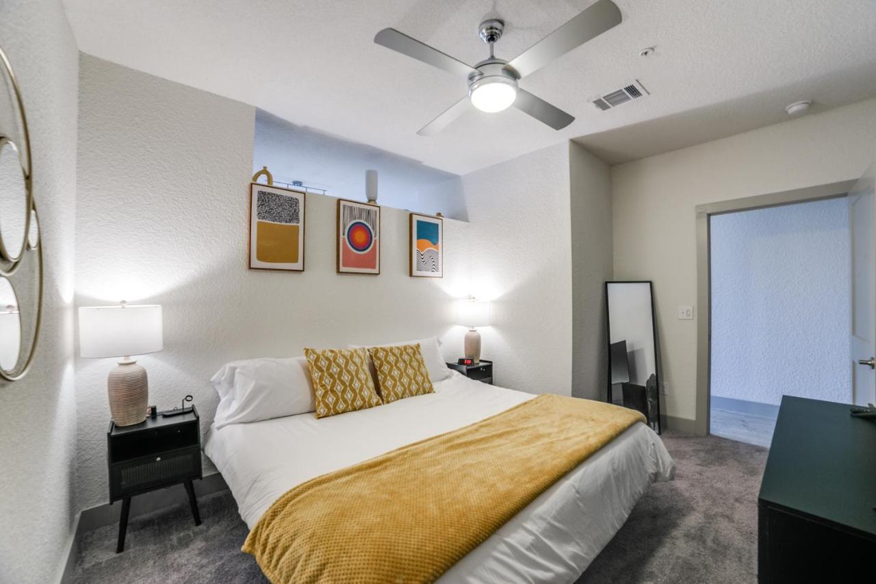 Downtown Apartment With Riverwalk Views Free Parking Pet Friendly Centrally Located On The Riverwalk San Antonio Exterior photo