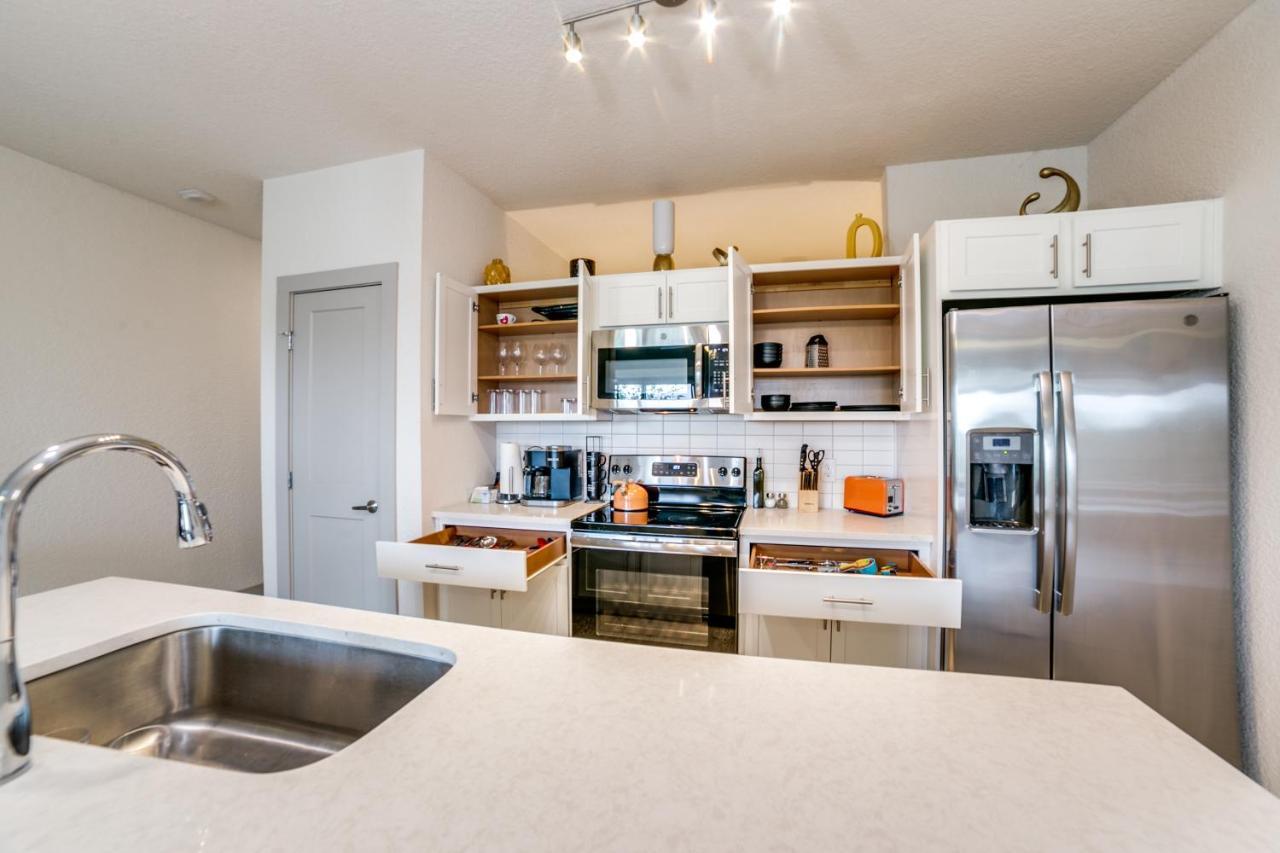 Downtown Apartment With Riverwalk Views Free Parking Pet Friendly Centrally Located On The Riverwalk San Antonio Exterior photo